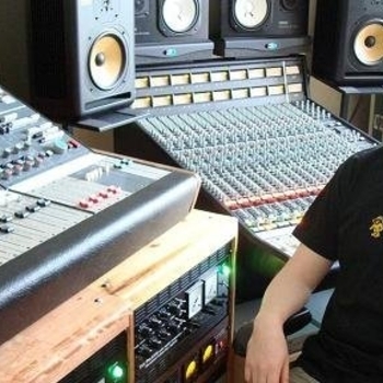 Rockstar Games - GTA IV Theme Song