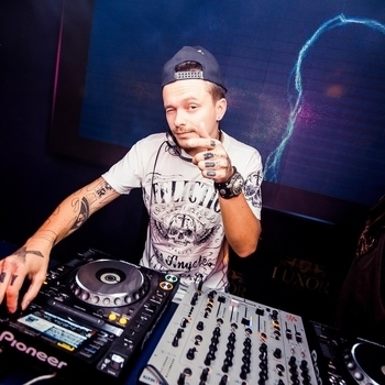 Chuckie and Ltbk, Lmfao - Im In Miami Bitch (My Remix) (2015)