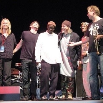 Material and Nona Hendryx, Gilded Slut - Bustin'out