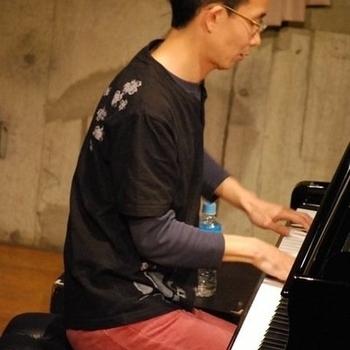 吉森信 - 絵の中の少女