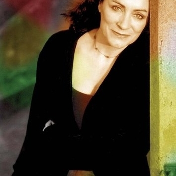 Mary Black - The Water Is Wide