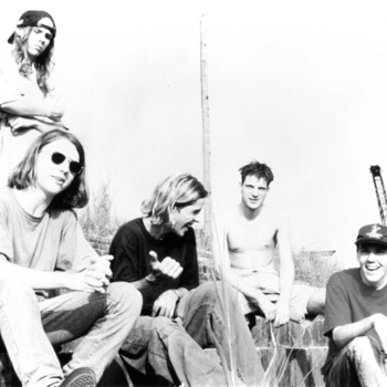 Mutha's Day Out - We All Bleed Red (саундтрек из фильма "Смертельная битва / Mortal Kombat")