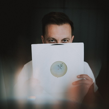 7 Signs & Julia Simon - Missing