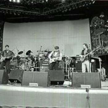 Mark May & The Agitators - She Ain't Coming Home