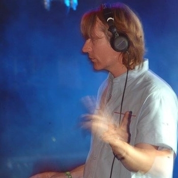 Ziggy Kinder - Syntagma