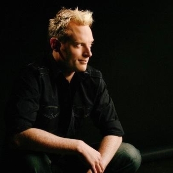 Mike Nichol feat. Elles De Graaf - So Far Away (Original Mix) [DJ Lakosta - Tranceformation #6]