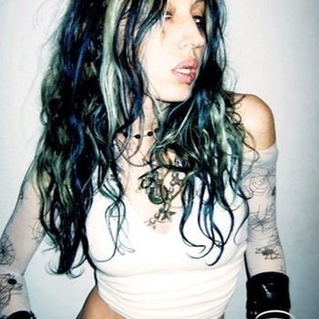 Brainpain - MARY MAGDALAN - SYSTEM OF FREAKS (BRAINPAIN REMIX)