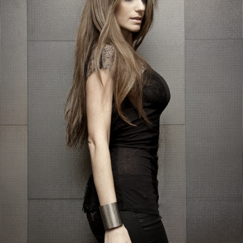 Myon & Shane 54 feat. Aruna - Helpless (Monster Mix)