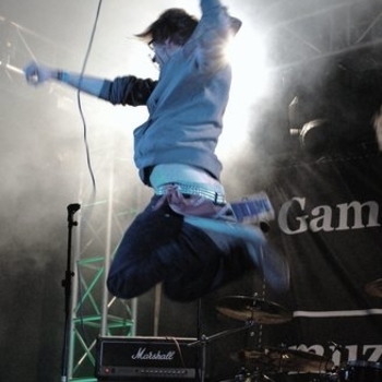 Moondust feat. Misal - I Feel Love