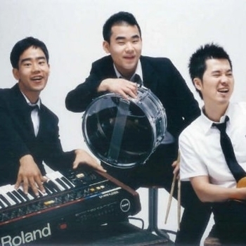 Mongoose - Clear Night