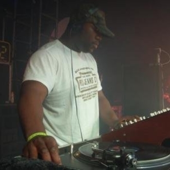 Mampi Swift - Gangster