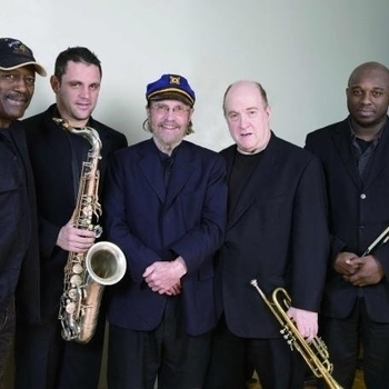 Manhattan Jazz Quintet - Moanin'