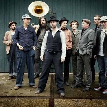 Артист Maison du Malheur