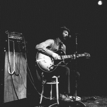 Артист Michael Chapman