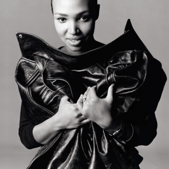 MPHO - See Me Now (Benga Remix)