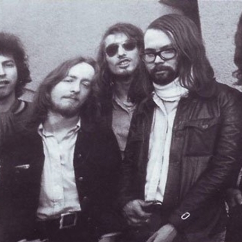 Артист Missing Link