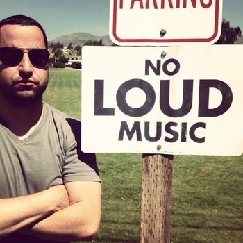 Nick Murray - Outcast (песня из сериала ''Батальонъ'')