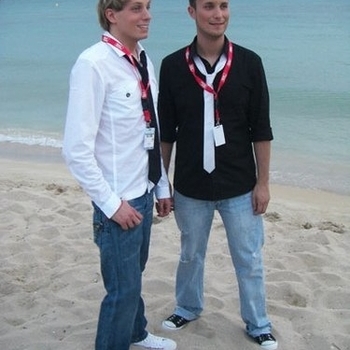 Neue Zeiten - In Deinen Augen geht die Sonne auf