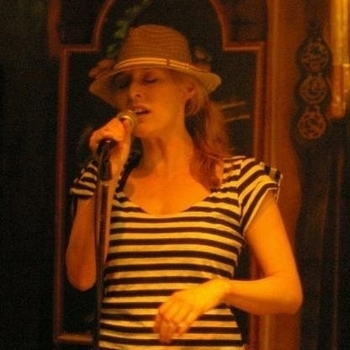 Natasha Farrow - Calling to the Night