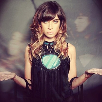 Nicole Atkins - Cool Enough (ОСТ "Милые обманщицы" / "Pretty Little Liars") (1 сезон, 3 серия)