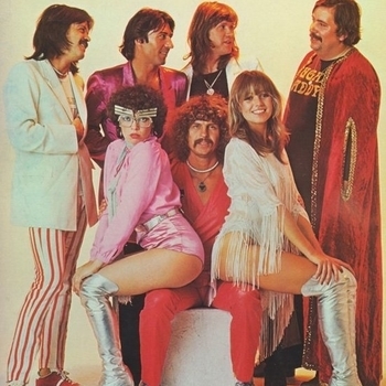 Neoton - The Lion Sleeps Tonight