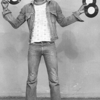 Ngozi Family - Kumanda Kwa Bambo Wanga