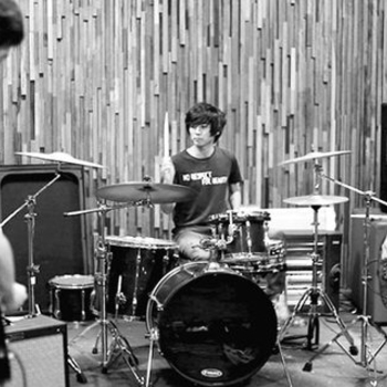 Артист NO RESPECT FOR BEAUTY