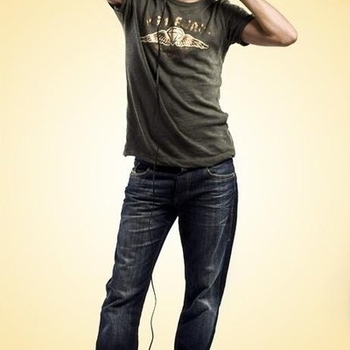 Oscar L And Javier Gonzalez - Follow Me (Original Mix)