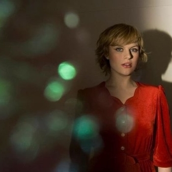 Артист Olof Arnalds (Ólöf Arnalds)