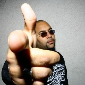 Ilhama & U-Jean feat. OGB - Flying (Radio Edit)