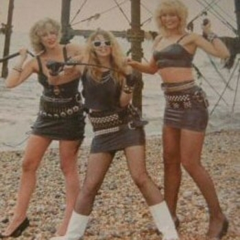 Oral - Black Leather