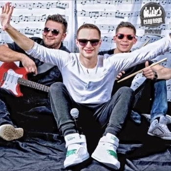 Артист Playboys