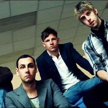 Pint Shot Riot - Holes