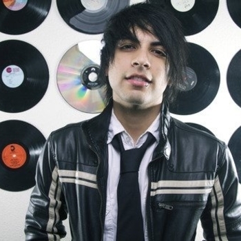 Capital Cities - Safe and Sound (Party Ghost Remix)