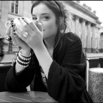 Артист Pearl And The Puppets