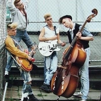 PoZitive Orchestra - The Show Must Go On