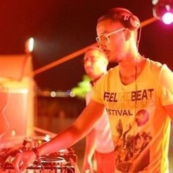 Pavel Petrov - Ushuaia (S.K.A.M. Remix)