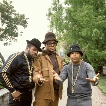 Run DMC - Christmas in Hollis (мелодия из сериала "Смертельное оружие" / "Lethal Weapon")