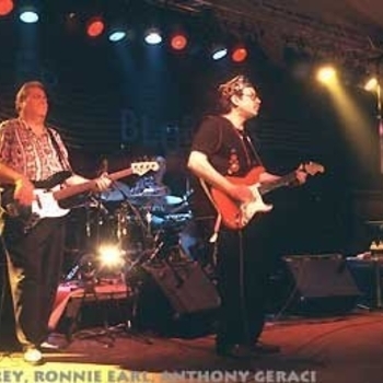 Ronnie Earl & The Broadcasters - San Ho Zay (Smokin')