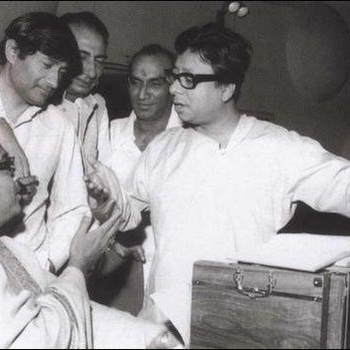 Rahul Dev Burman, Asha Bhosle, R. D. Burman - Ye Din To Aata Hai