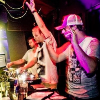 Redondo & Ferreck Dawn - Something Else (Radio Edit) vk.com/itunesmusic_inc