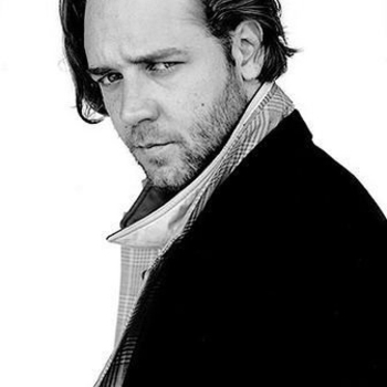 Russell Crowe - Never Be Alone Again