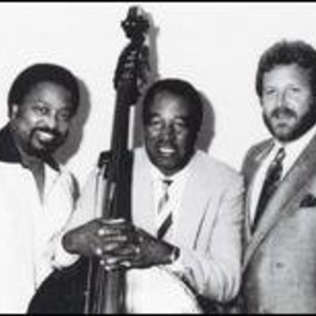 Ray Brown Trio - We Wish You a Merry Christmas