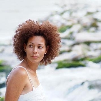 Rosalia de Souza - Adriana