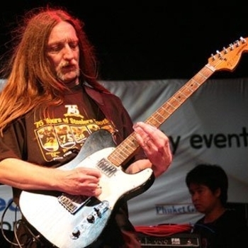 Rich Harper Band - Blue Eyed Blues (Live)