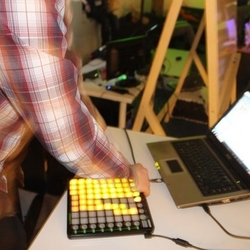 Reboot Me - Horse Race