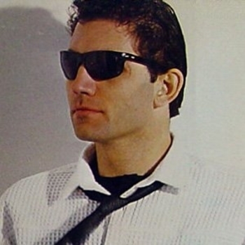 Robert Bravo - Keep on Driving