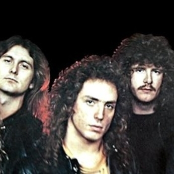 Rosie - Ain’t Holding Back