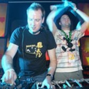 Riley & Durrant - Femme Retrospectif