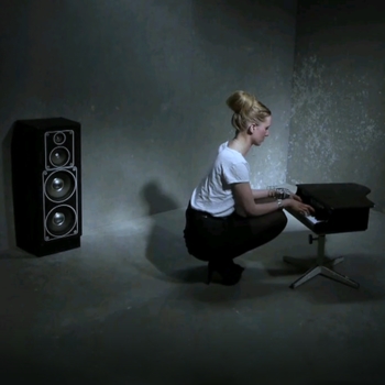 Roos Jonker - Still there